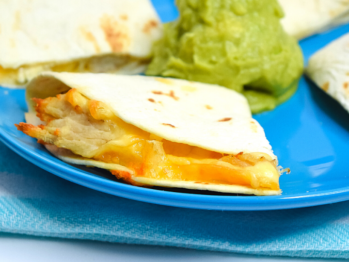 https://justanairfryer.com/wp-content/uploads/2021/02/chicken-quesadilla-air-fryer-facebook-720x540.png